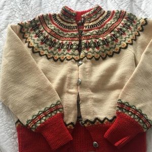 Cozy vintage Scandinavian/Icelandic cardigan